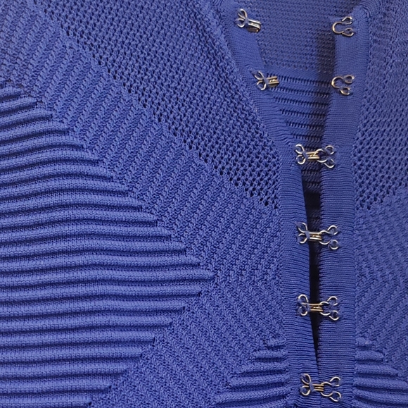 Guess | Scoop Neck Dress - Picture 6 of 11